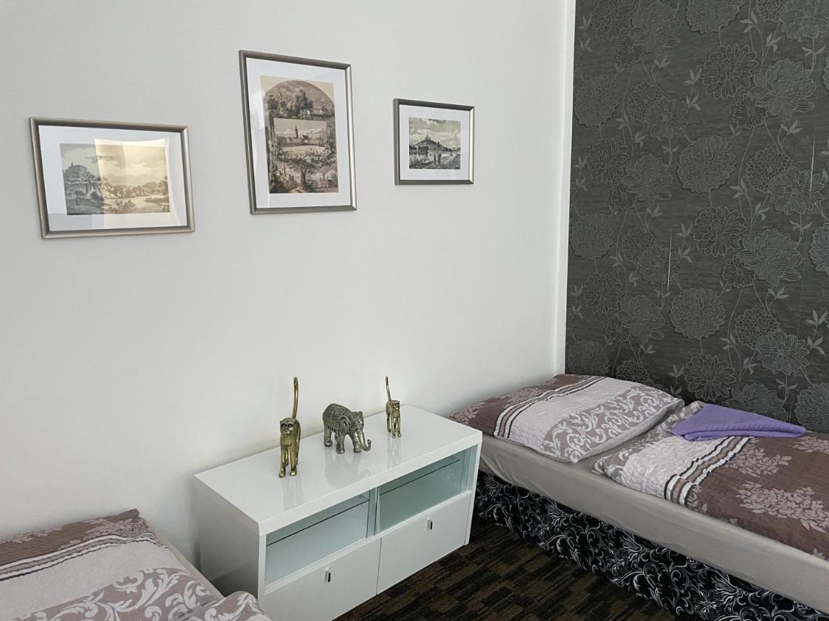 Četnická stanice Hluboká Hluboká nad Vltavou Exteriér fotografie